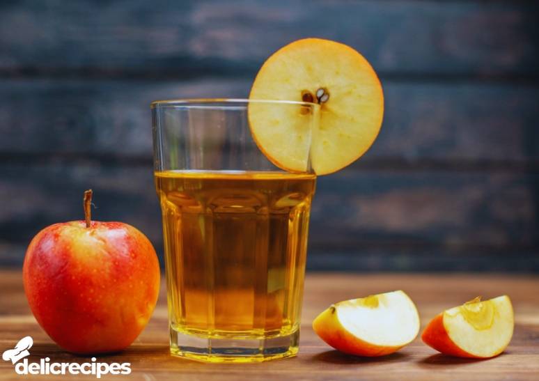 a Refreshing Apple Juice and Exploring its Health Benefits